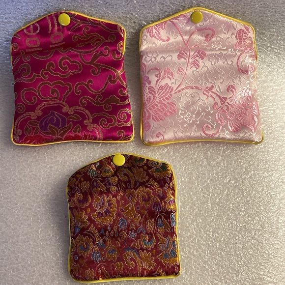 NWOT - Assortment of (6) Oriental Drawstring & Zippered Jewellery Gift Pouches - Picture 5 of 8